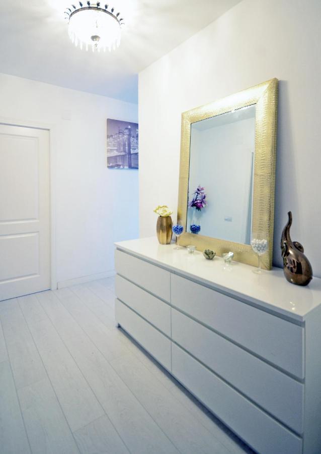 Modern Apartment In Валенсия Екстериор снимка
